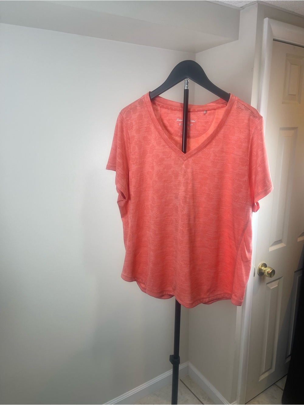 Women’s Tommy Bahama Short-Sleeve V-Neck Tee